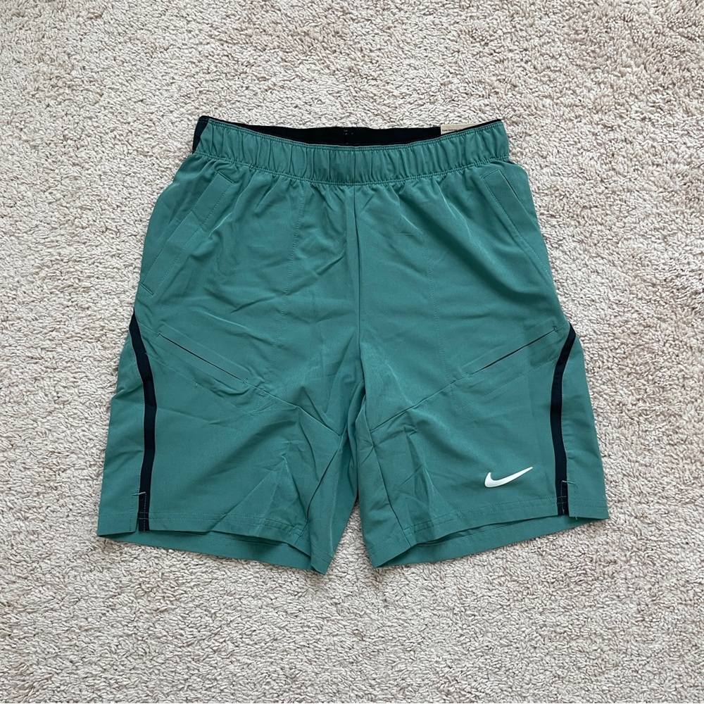 Nike Court Advantage Dri-FIT Tennis Pickleball Shorts Green White Size Medium